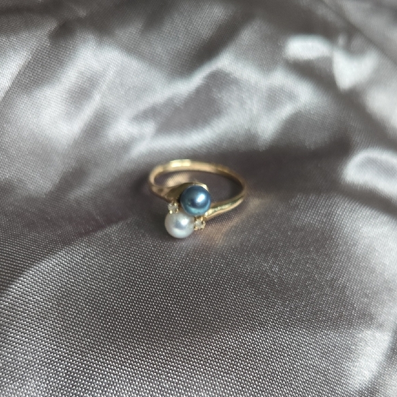 Na Hoku Jewelry - Na Hoku Gold Ring with Blue and White Pearls